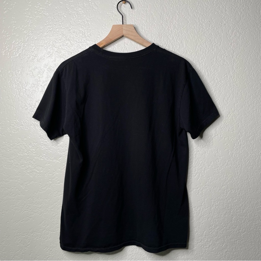 In N Out Hamburgers No Delay Company Store Pocket T-Shirt - Picture 5 of 6